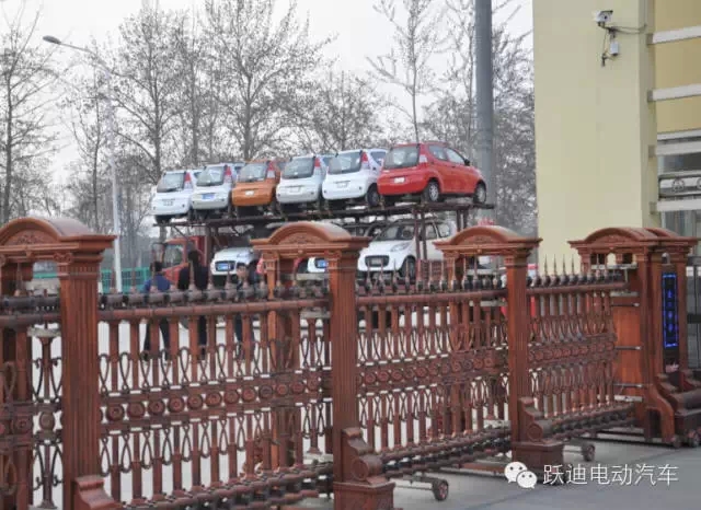 躍迪電動汽車快速健康發(fā)展，裝車完畢發(fā)車江蘇。