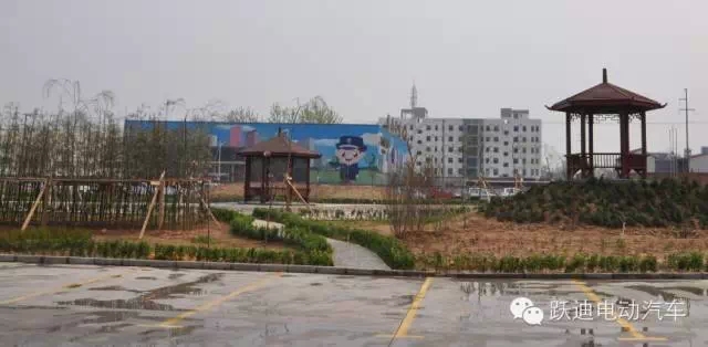 春暖花開、綠色躍迪---躍迪集團(tuán)綠化工作進(jìn)行中！