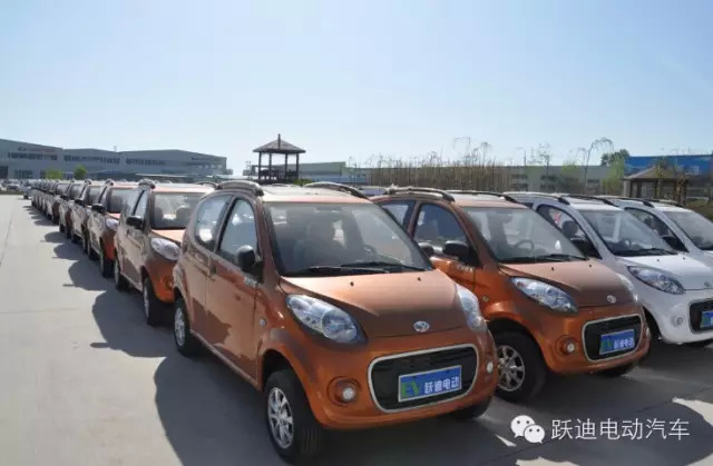 躍迪電動(dòng)汽車T70再度發(fā)車長沙