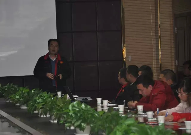 躍迪集團回饋家鄉(xiāng)父老—暨“金”冬臘月招商、訂貨、動銷大會河北站勝利召開