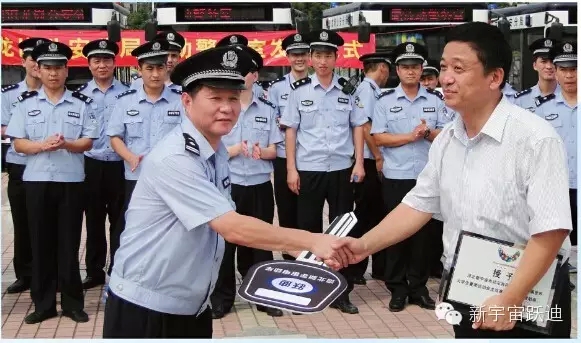 給躍迪投票—2015年度“十大最受關(guān)注特種裝備企業(yè)”評選終端對決已開戰(zhàn)！??！