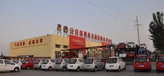 躍迪電動汽車批量發(fā)車河南——躍迪電轎，軍工品質(zhì)