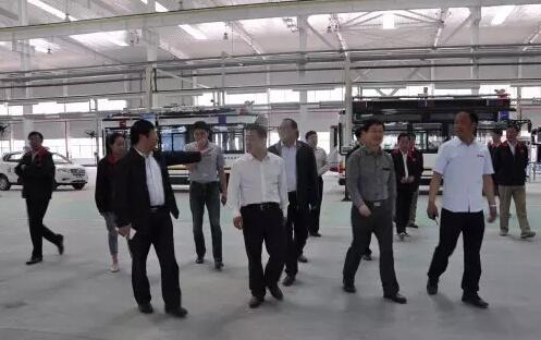 商洛市副市長(zhǎng)武文罡一行到陜西躍迪新能源汽車有限公司調(diào)研