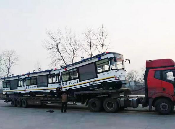 躍迪移動(dòng)警務(wù)室發(fā)車(chē)冀南地區(qū),鑄造安全屏障