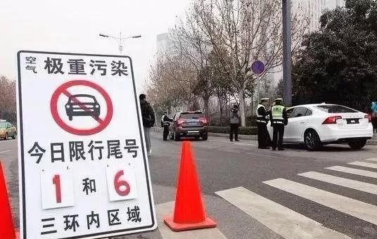 重要發(fā)布！燃油車2050年或?qū)⑼耸校∪珖?guó)100多城市已限行！