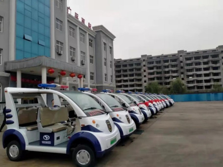 躍迪電動警用巡邏車批量發(fā)車一順勢而為 蓄勢待發(fā)