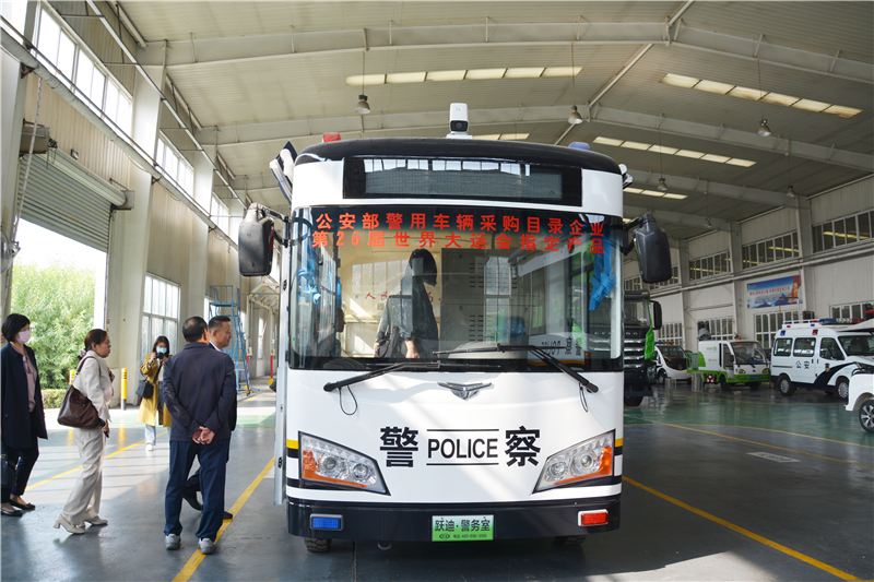石家莊市人大常委會(huì)一行人到躍迪汽車(chē)參觀(guān)調(diào)研