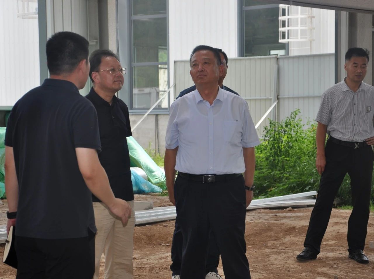 贛鋒鋰業(yè)集團(tuán)董事長李良彬蒞臨躍迪集團(tuán)參觀指導(dǎo)